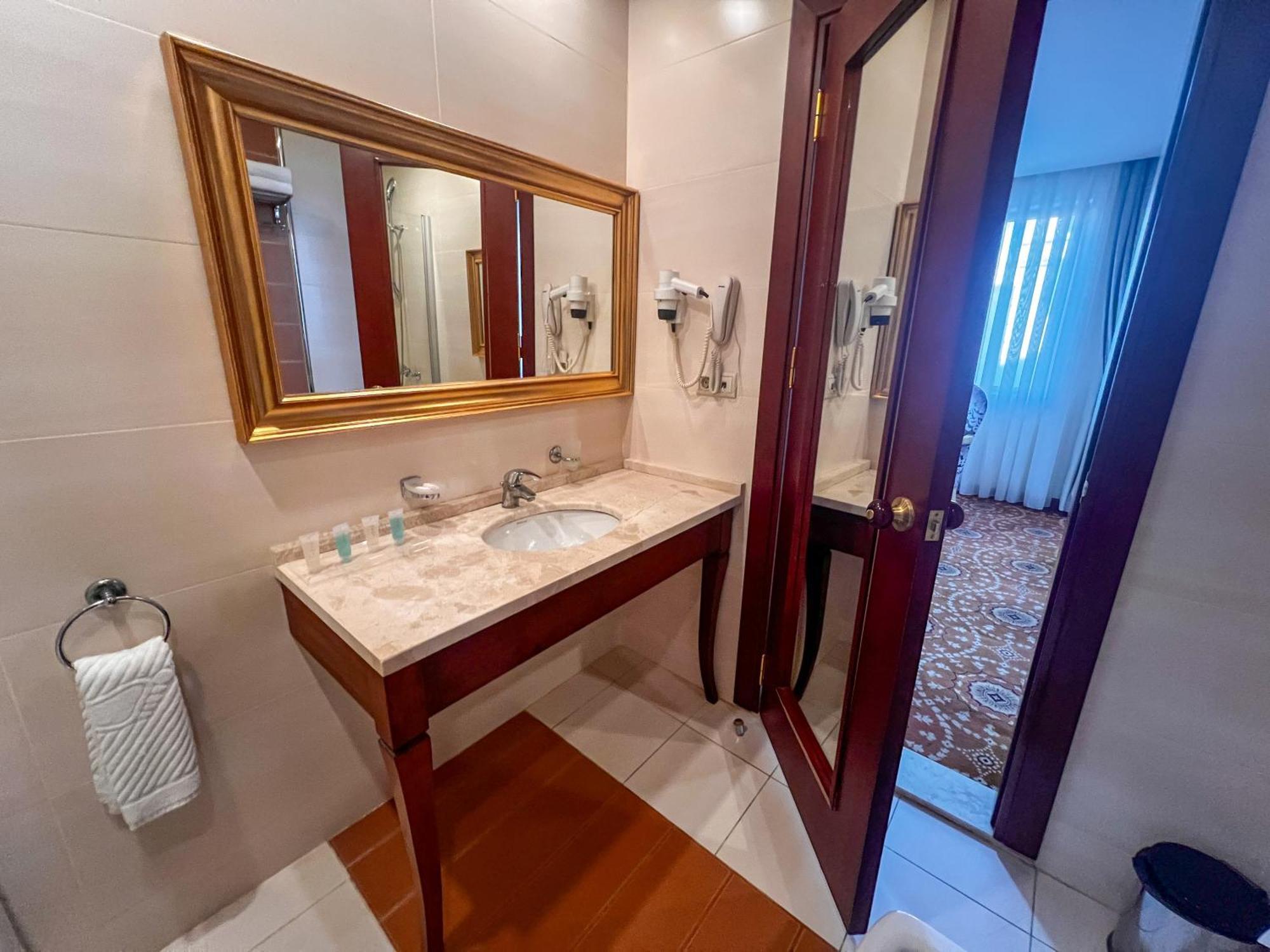 Atropat Old City Hotel Baku Luaran gambar